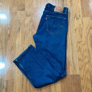 Levi’s 505 men’s blue jeans tag size 34 x 32 99% cotton 1% Elastane